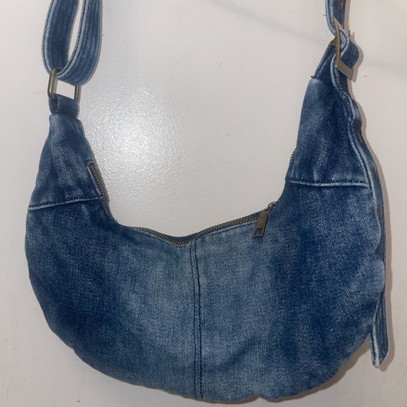SOLD Denim crossbody and shoulder bag! - Picture 4 of 11
